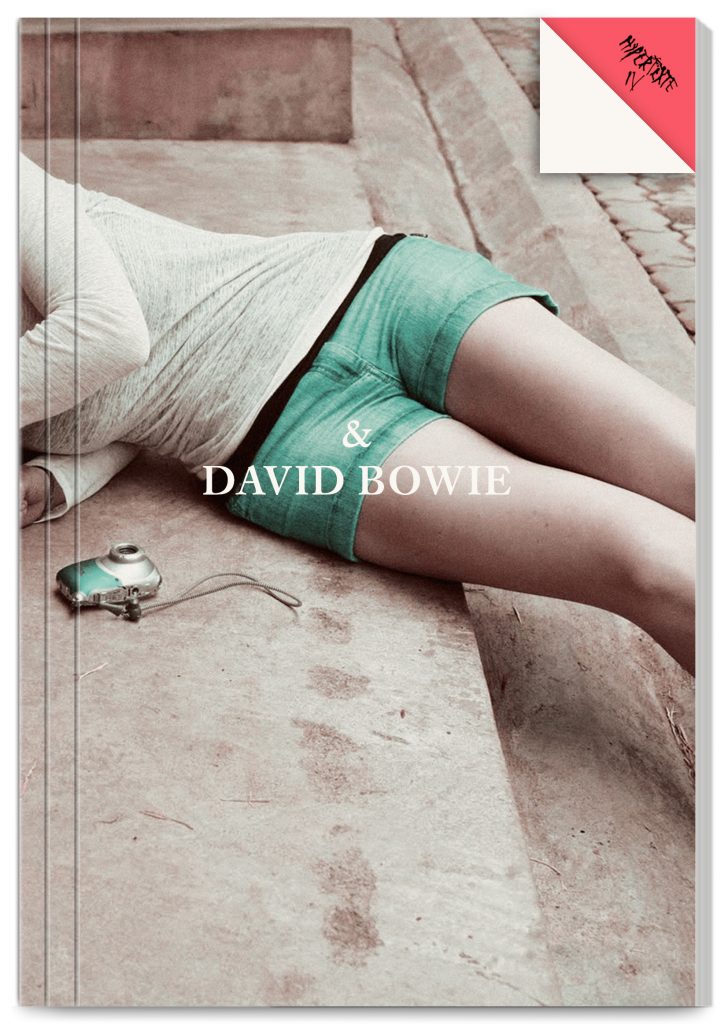 Publication Hypertexte #4: Moi & David Bowie edited by Jochen Dehn, Béatrice Méline, published by Ed Spector, designed by In the shade of a tree studio, founded by Sophie Demay and Maël Fournier Comte.